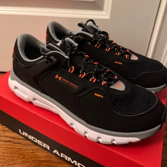 Under Armour Men's Summit Trek sneakers - Picture 3 of 4